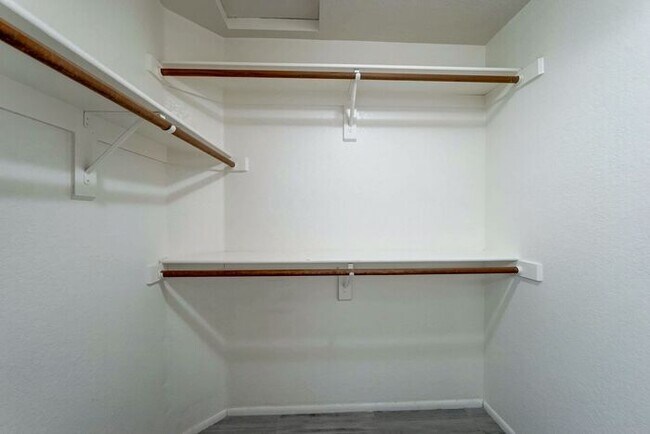 Building Photo - READY TO VIEW NOW! Recently Renovated 2bed/2bath Townhouse in Peoria!