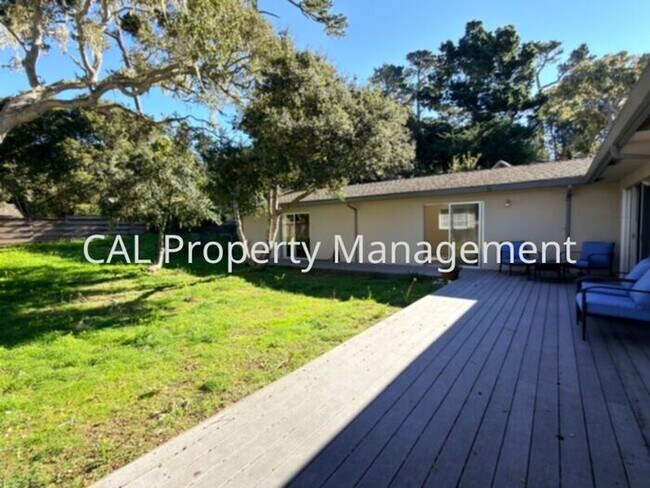 Building Photo - Beautiful 3-Bedroom Pebble Beach Home!