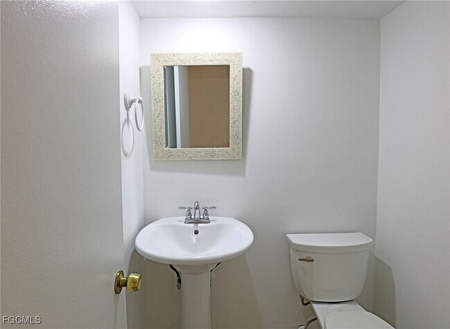 Building Photo - 12351 Woodrose Ct