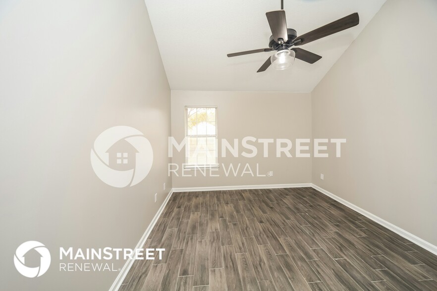 Building Photo - 3018 Caitlynn Circle S