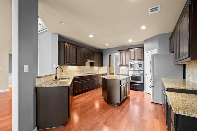 Building Photo - 11704 Palisades Pkwy