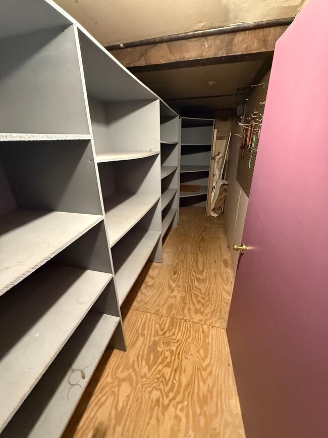 Building Photo - 6547 Greenwood Ave N