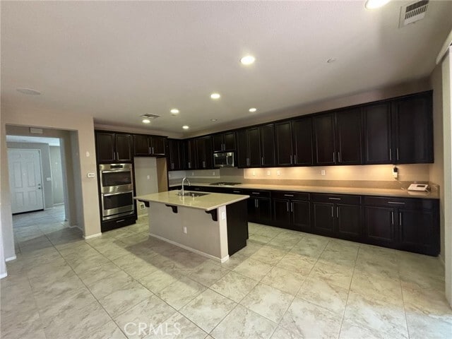 Building Photo - 3288 Ledgewood Cir