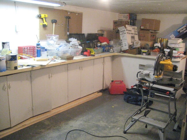 Building Photo - 604 Summit Rd