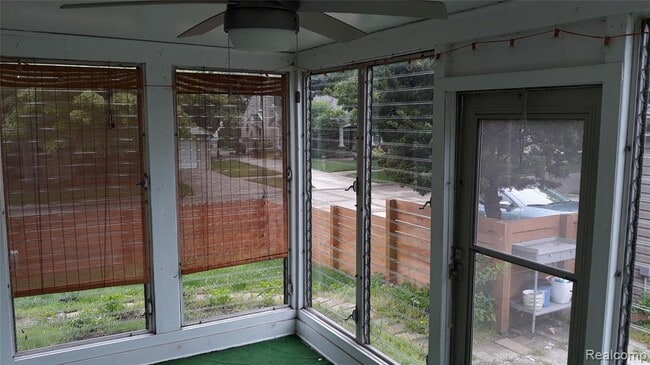 Building Photo - 422 Catalpa Dr