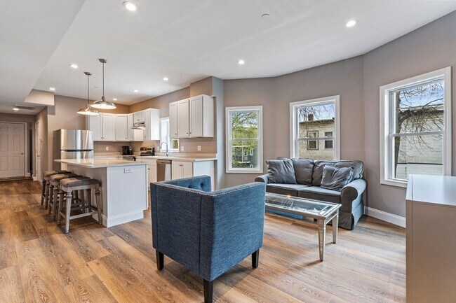 Building Photo - 110 Congress Ave