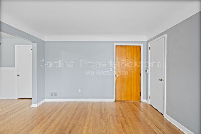Building Photo - 5520 Bosworth Pl