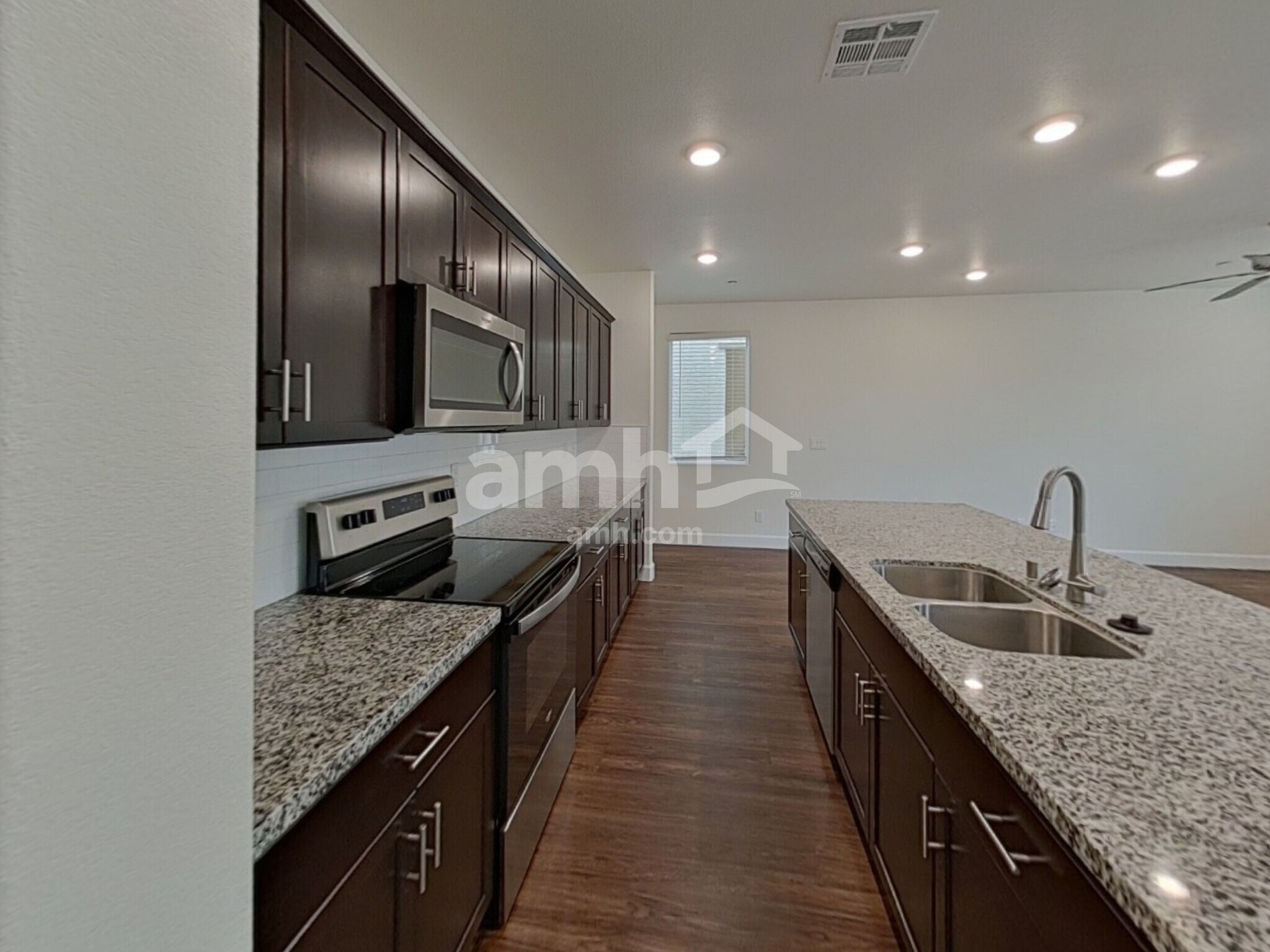 Building Photo - 80 Cabaletta Ln