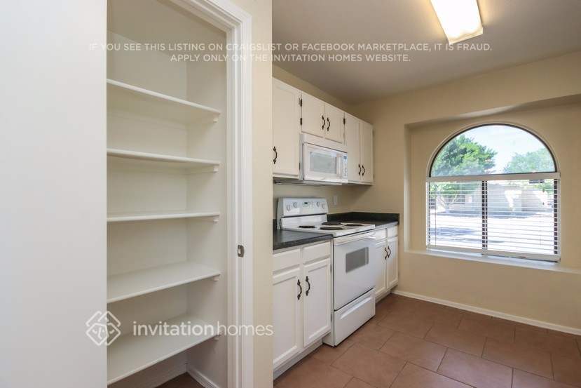 Building Photo - 19843 N 46th Ave