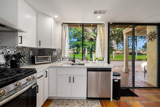 Building Photo - 280 Tolosa Cir