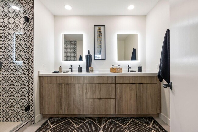 Building Photo - 76658 Daffodil Dr