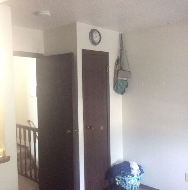 Building Photo - $1,250 | 2 Bedroom, 2.5 Bathroom House | P...