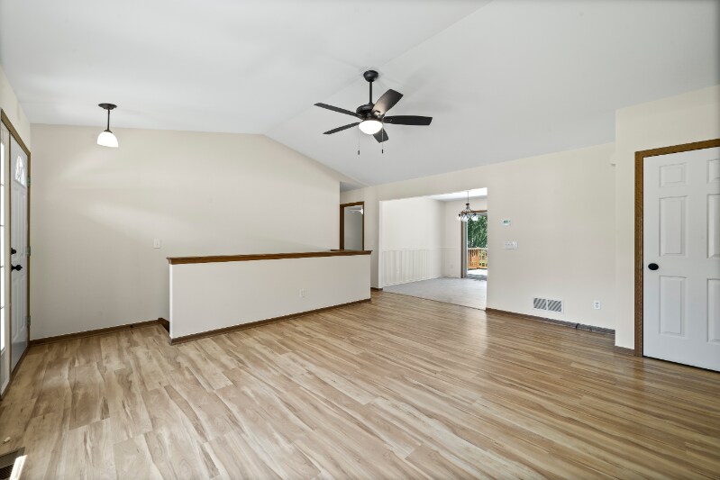 Building Photo - 391 Garrison Dr