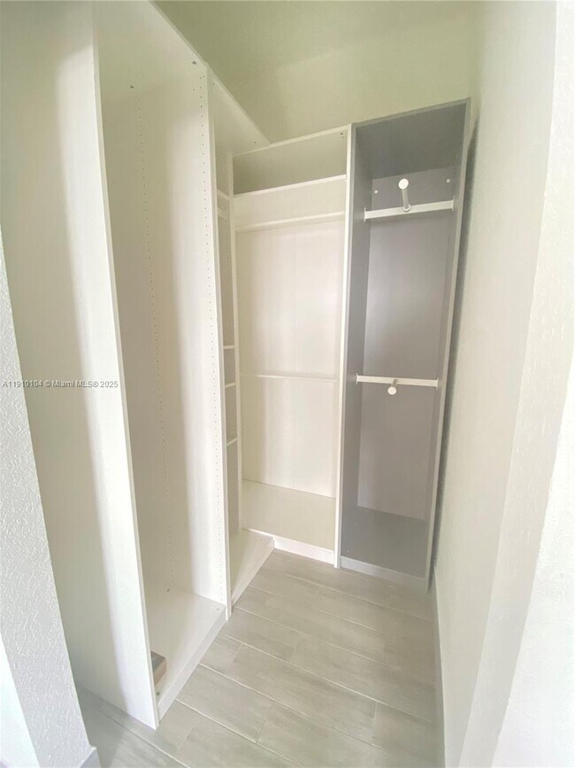 Building Photo - 36 NW 6th Ave