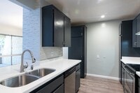 Building Photo - Spacious 2+2 in the Heart of Culver City!