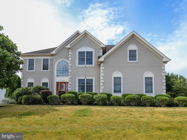 Building Photo - 1001 Meadow Ct