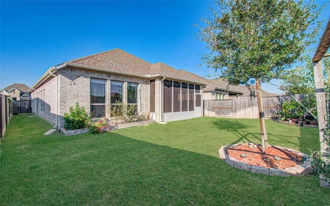 Building Photo - 5030 Morrison Dr