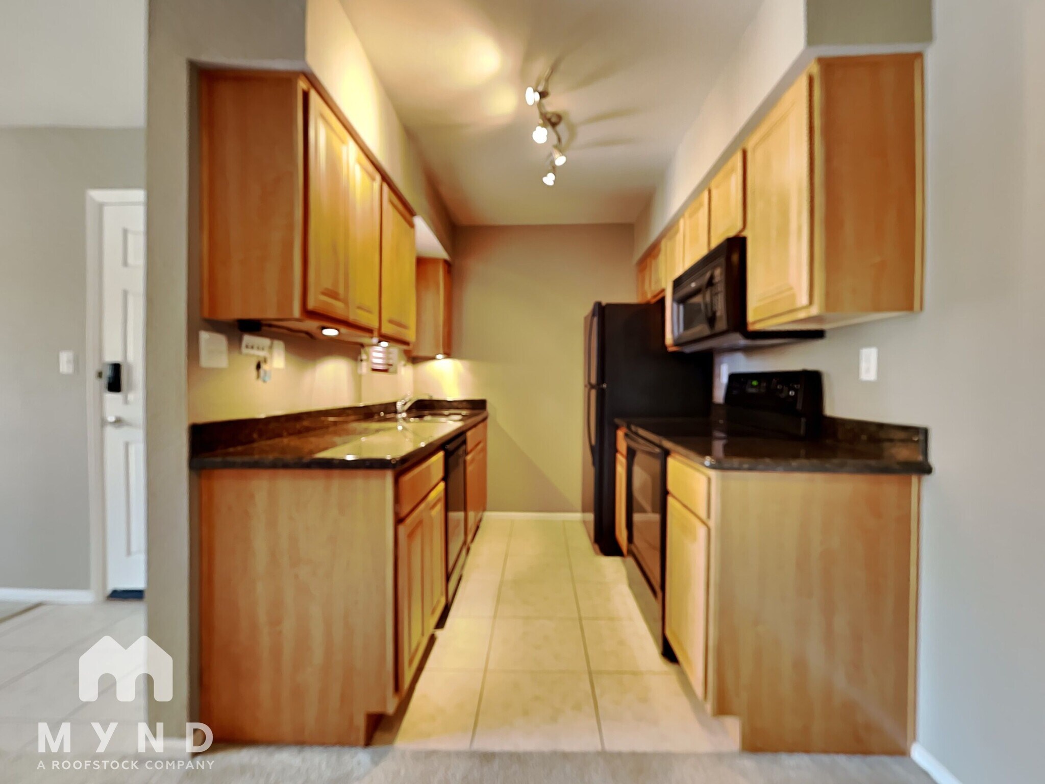 Building Photo - 5877 N Granite Reef Rd