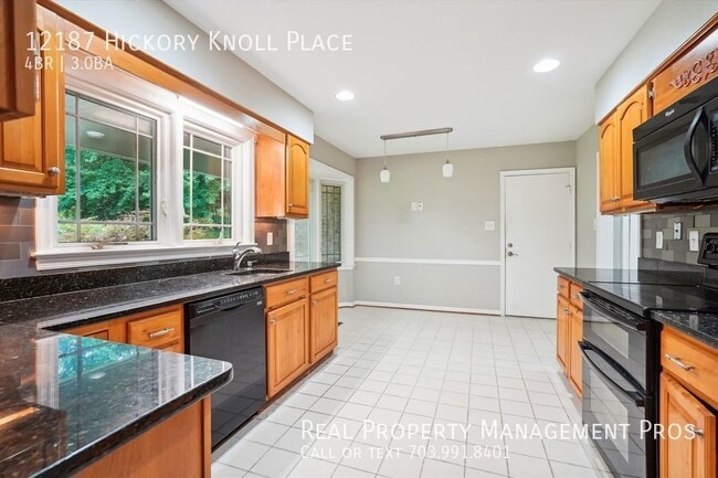 Building Photo - 12187 Hickory Knoll Pl