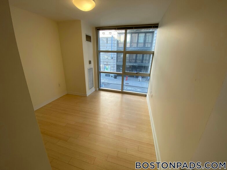 Building Photo - 40 Boylston St