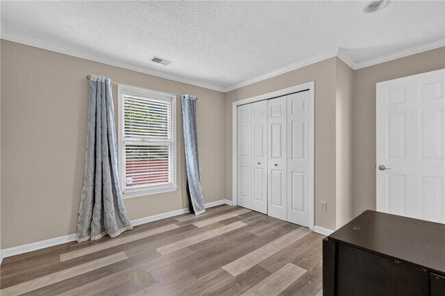Building Photo - 4053 Cooper Ridge Ct SE