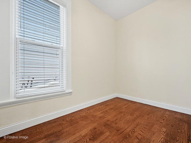 Building Photo - 2908 W McLean Ave