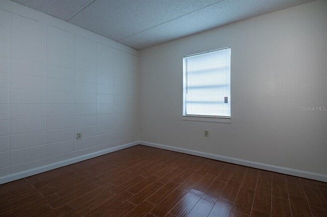 Building Photo - 5221 Bayshore Blvd