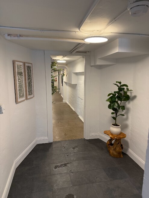 Building Photo - 1388 W 83rd St