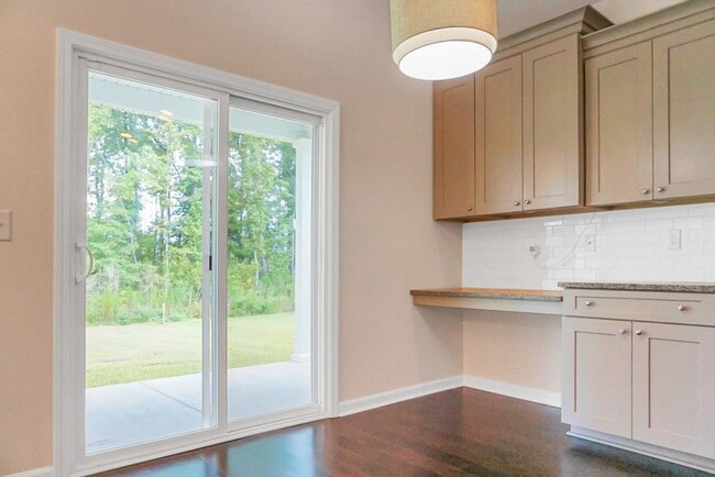 Building Photo - Remarkable 3 BR/ 2 BA Home With Solar Panels