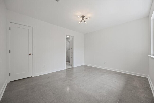 Building Photo - 11920 Tobler Trail