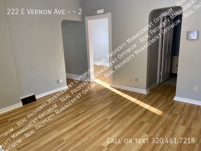 Building Photo - 222 E Vernon Ave