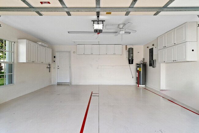 Building Photo - 8475 Quito Pl