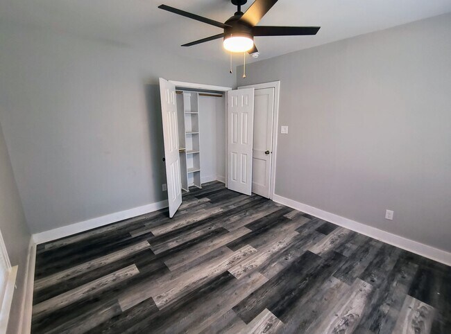 Building Photo - Fully Renovated 3-Bedroom Rental – New Appliances, Huge Yard, Garage, & Individual Room A/C!