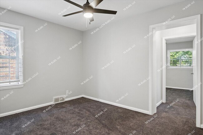 Building Photo - Charming 3-Bedroom Brick Ranch in highly d...