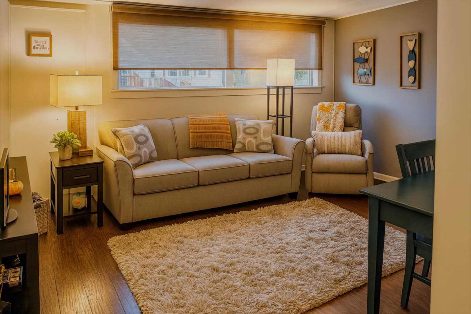 Cozy living room - 211 Grant St