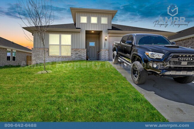 Building Photo - New Beginnings Start At AMRR: 4 bedroom / 2 bath in Apple Crossing!