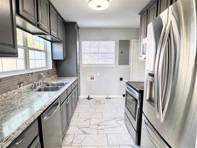 Building Photo - 202 N Riverside Dr