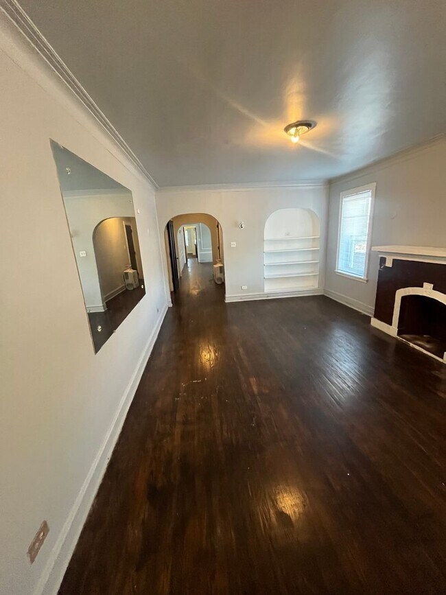 Building Photo - 7346 S Phillips Ave