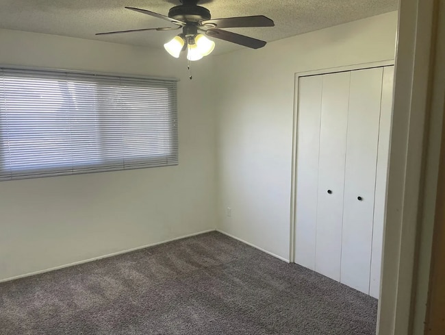 Building Photo - 128 E Hermosa Dr