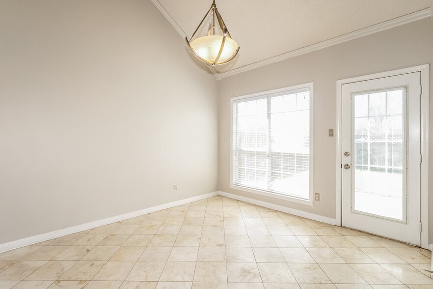 Building Photo - 3143 Woodland Pine Dr