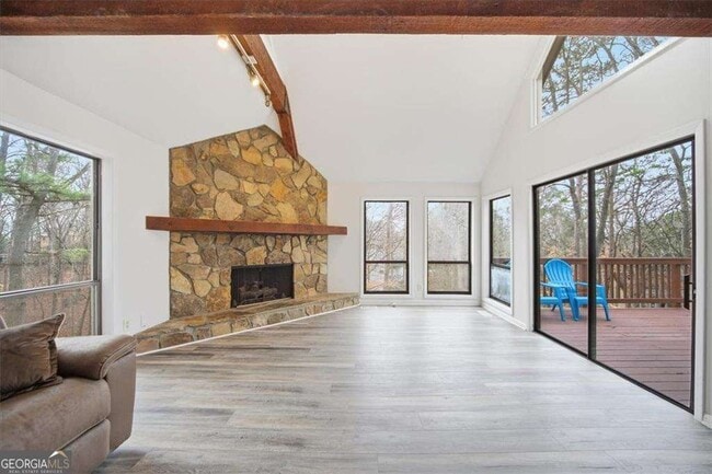 Building Photo - 530 Matterhorn Way