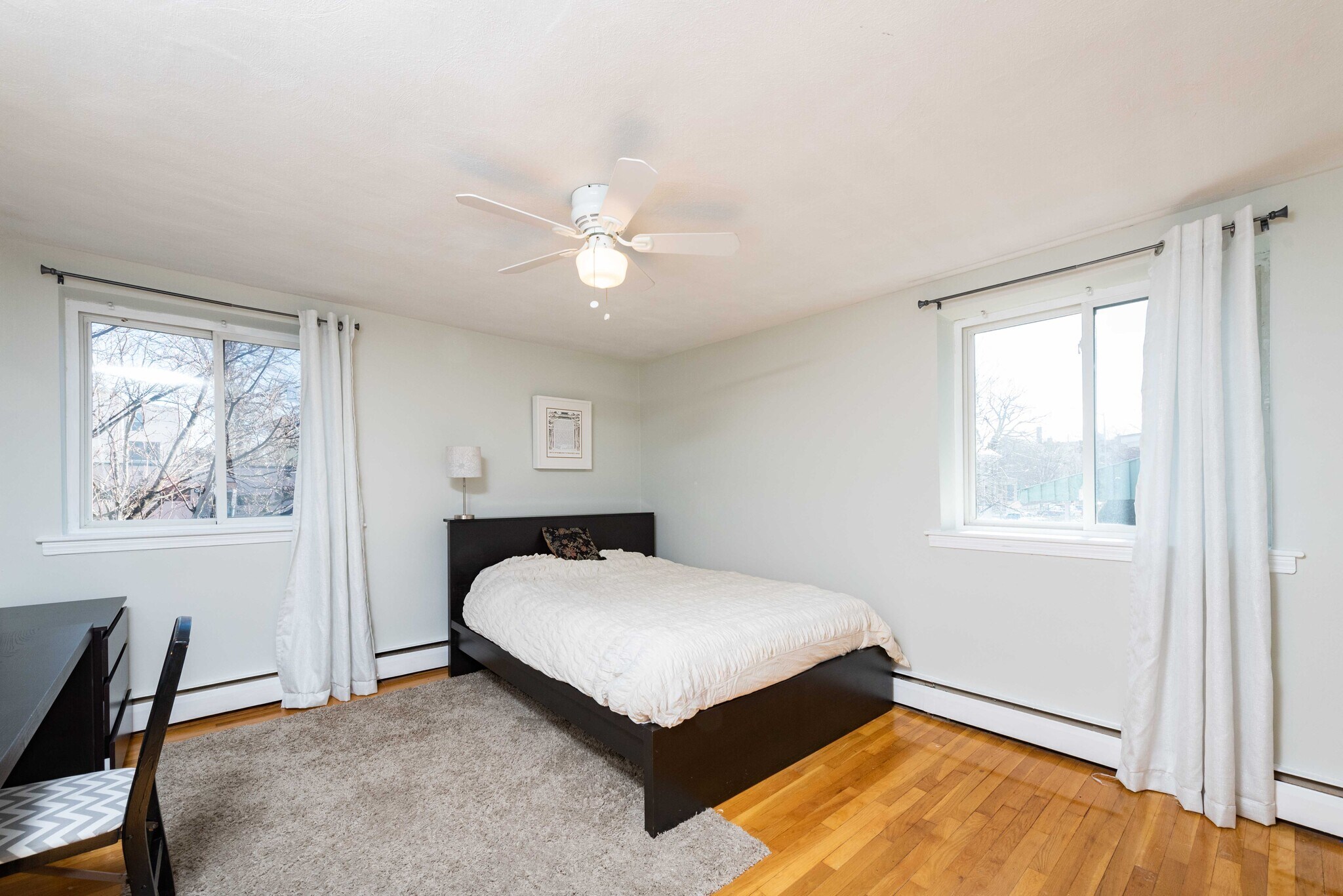 Building Photo - 135 Inman St