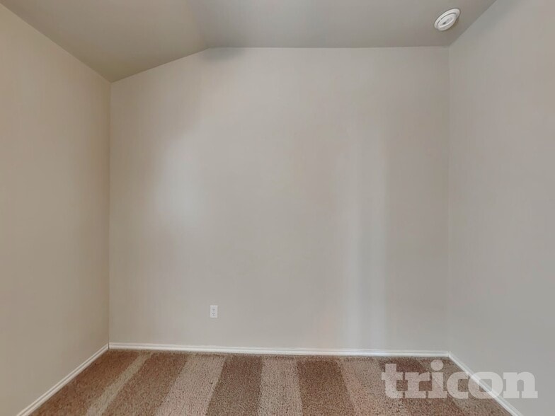 Building Photo - 5105 Sidesaddle Dr