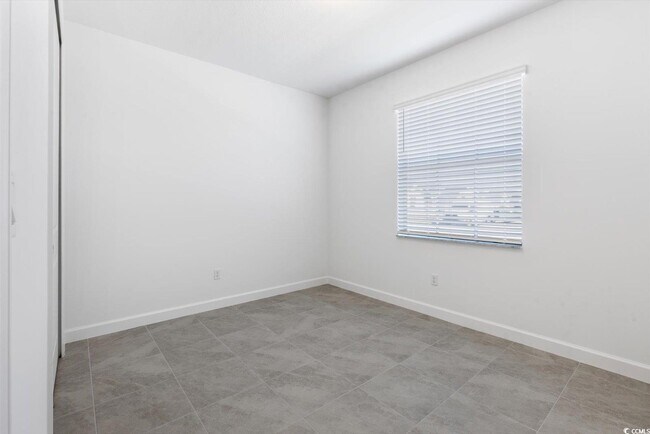 Building Photo - 6435 Seabright Ter