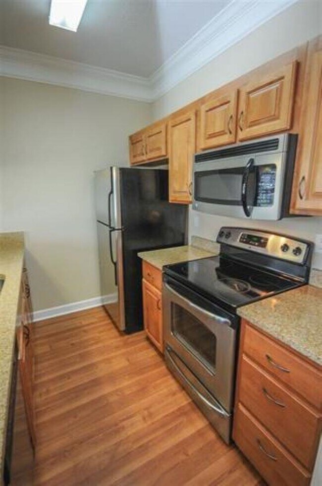 Building Photo - 1918 Honolulu Ln