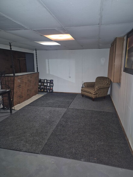 Building Photo - 4147 New Rd