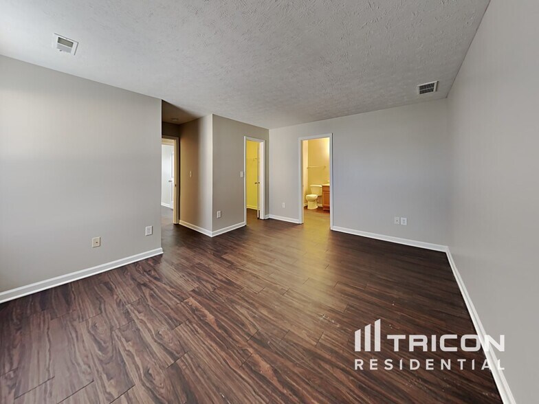Building Photo - 7270 Burlat Ln