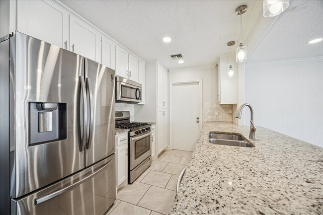 Building Photo - 5226 Nina Lee Ln