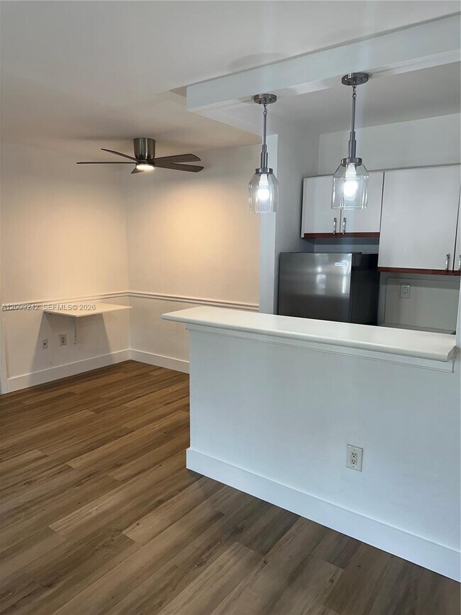 Building Photo - 6310 SW 79th St