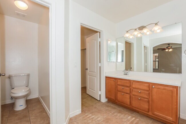 Building Photo - 1977 W Vineyard Plains Dr